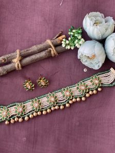 Polished Ladies Emerald Glow Choker Set Wedding Wear Antique