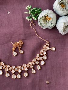 Ladies Party Wear Necklace Set, Color : Golding, Main Stone : Stone