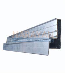 Plain Polished 22mm Aluminium Slash Frame Section, Thickness : 5-10mm