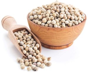 Natural White Pepper Seeds, Grade Standard : Food Grade for Spices