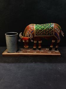 Cow Metal Pen Stand