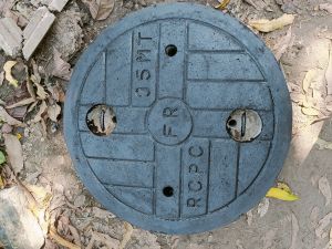 Polished 900mm X 900mm Concrete Manhole Cover, Color : Black Green