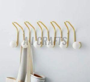 Plain Polished Stainless Steel Golden Wall Hanger Classy, Modern