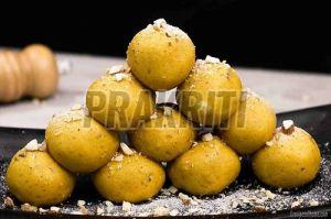 Gram Flour Assorted Dryfruit Besan Laddu, Shape : Round