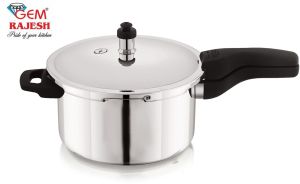 1.5 Ltr Classic Triply Cooker