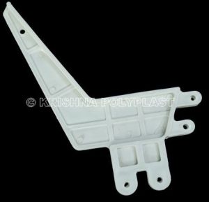 105-B Poultry Bracket Layer Feeder Square Jumbo