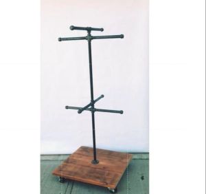 2 Way Display Fixture with Partition