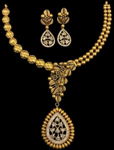 Antique Style Gold Necklace Set