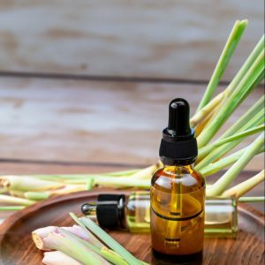 Lemongrass Essential Oil, Extraction Method : Steam Distilled