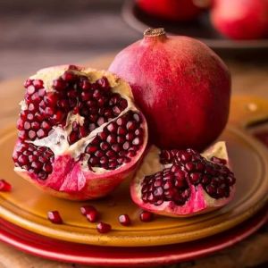 Fresh Pomegranate, Color : Red, Packaging Type : In Mesh Bags