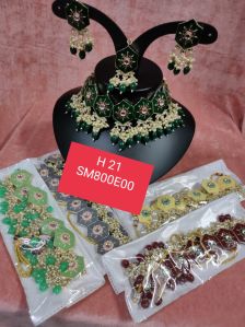 Rhinestones Exclusive Choker Style Bridal Necklace