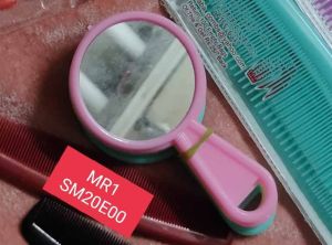 Glass Round Hand Mirror, Packaging Type : Packet for Personal Grooming