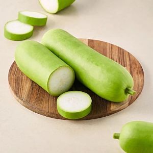 Fresh Bottle Gourd, Packaging Size : 5-25kg Green for Cooking