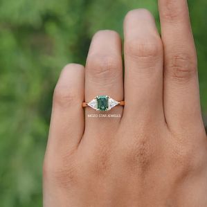 Polished Emerald Cut Moissanite Ring Party Wear