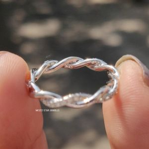 925 Sterling Silver Sliver Round Moissanite Diamond Ring