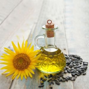 Madhu Crops Crude Refined Sunflower Cooking Oil, Color : Yellow
