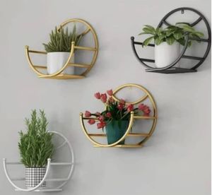 Plain Polished MTD16 Iron Wall Mounted Garden Planter, Color : Golden