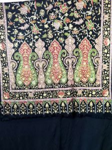 Elegant Kashmiri Shawl with Zari