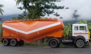 Cement Bulker - 12 Wheeler