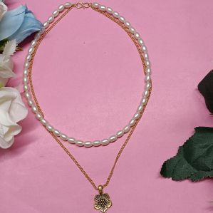 Dual-Layered Pearl Pendant