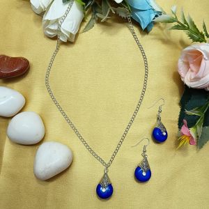 Silver-Toned Blue Pendant Set
