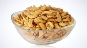 dehydrated garlic flakes