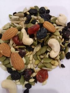 Crunchy Mix Dry Fruits, Color : Natural for Snacking