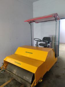 1.5 Ton Single Drum Cricket Pitch Roller