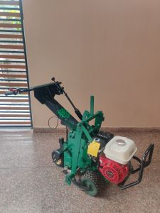Semi Automatic Grass Carpet Cutting Machine