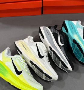 Mesh Top & Rubber Sole Nike Vomero 18 Mens Running Shoes