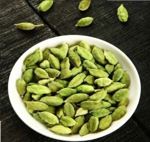 Green Cardamom, Packaging Size : 25-50kg Food Grade