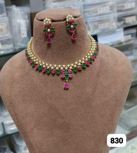 Artificial Necklace, Packaging Type : Velvet Box