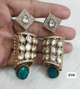Mehendi Finish Kundan Jhumka Earrings, Color : Gold, Green