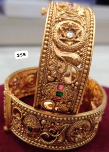 Rajwadi Bangles, Color : Gold, Silver, Black, Red, Blue