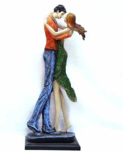 Multicolor Resin Standing Romantic Couple Statue
