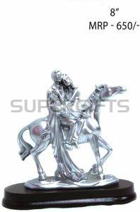 Plastic Silver Romantic Couple Statue for Home Decor