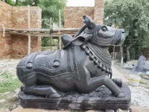 Nandi Maharaj Statues