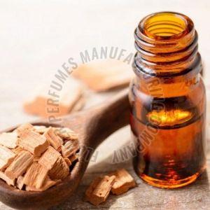 Sandalwood Essential Oil, Extraction Method : Steam Distillation