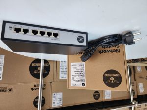 e300 Commando Scout 4fe Full POE Switch