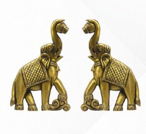 Brass Regal Elephant Sculpture, Color : Antique Golden Tone