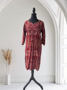 Printed Maroon Modal Silk Ladies Kurti, Length : Knee-length