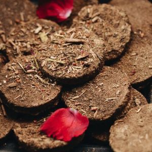 All Cow Dung, Form : Granules Loose