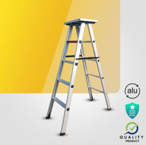4 Step Foldable Ladder with Top Tool Metal Plate