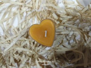 Plain Glossy Beeswax Heart Candles, Color : Yellow