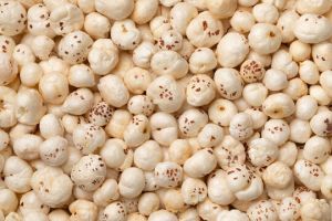 Crunchy Roasted Makhana, Color : Light Brown Anytime Snack