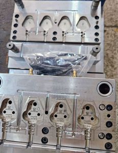 Electric Injection Moulding Moulds, Brand Name : PK