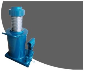 Premium-Grade Materials Bottle Screw Jacks