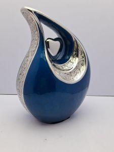Polished Brass Teardrop Cremation Urn Amtique, Common