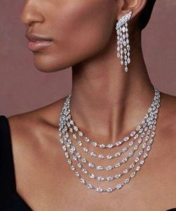 Polished Diamond Necklace Part Wear