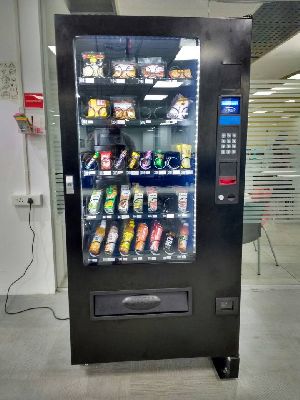 Snacks & Beverages Vending Machine